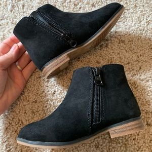 NWOT- Cat & jack toddler girl boots